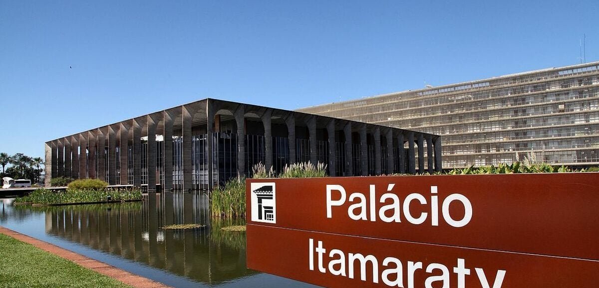 Governo entrega defesa oficial contra investigação dos EUA que inclui Pix e rua 25 de Março - Imagem do artigo