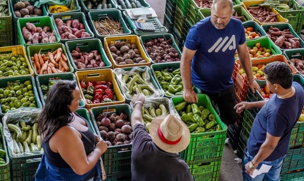 Vendas de alimentos voltam a crescer em julho após 12 meses de retração - Imagem do artigo original