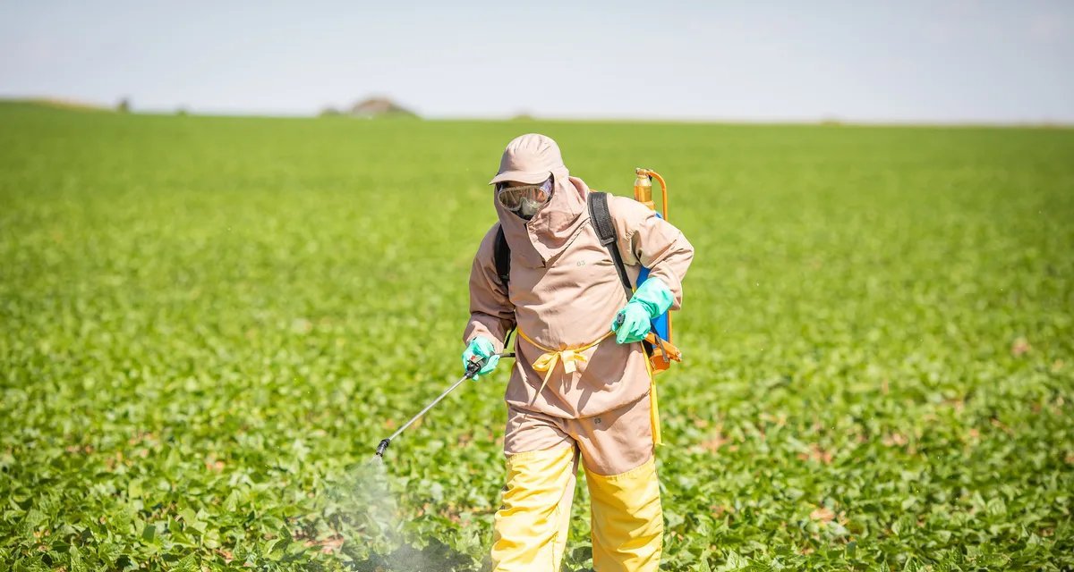 Anvisa define novas regras para avaliação de risco de exposição a agrotóxicos - Imagem do artigo
