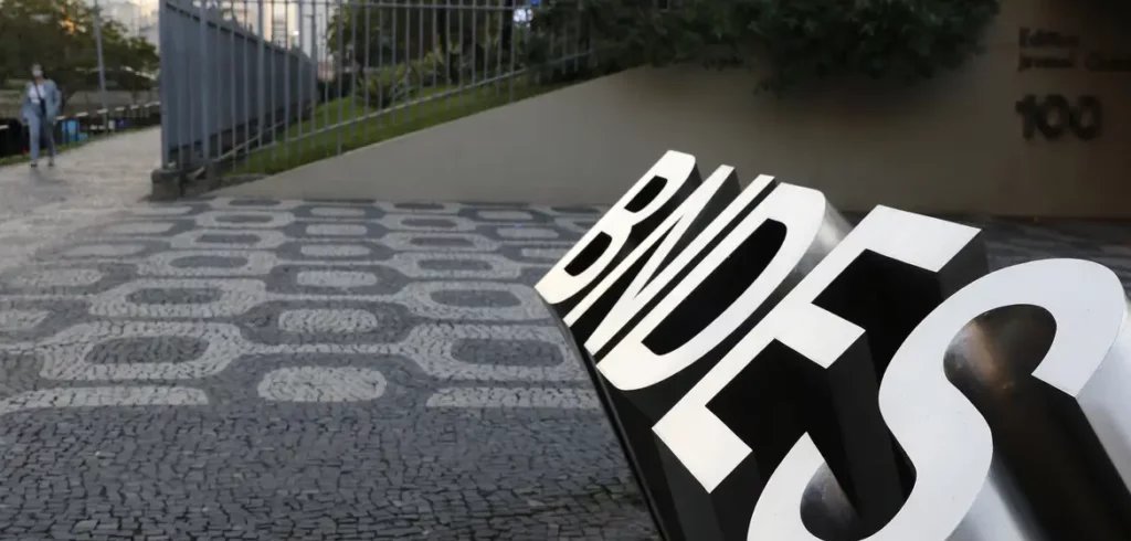 Créditos do BNDES a exportadores atingidos por tarifa dos EUA já alcançam R$ 9,72 bilhões - Imagem do artigo